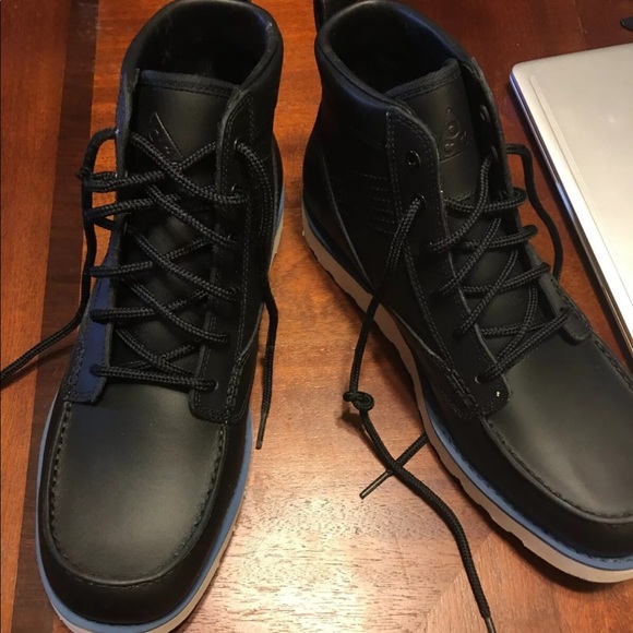 nike kingman leather men's boots